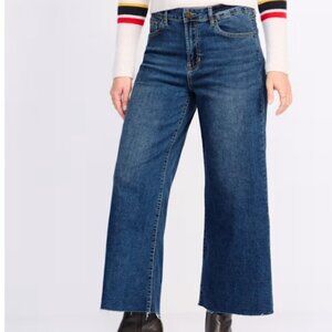 NEW! Scissor Cut Wide Leg Jean - Size 6